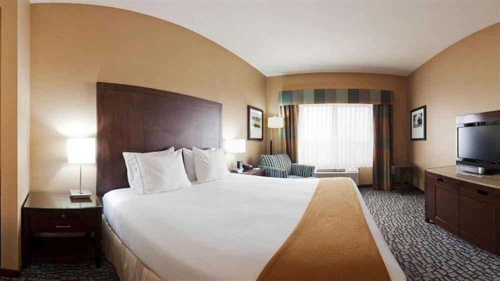 Holiday Inn Express & Suites Salinas By Ihg Екстер'єр фото