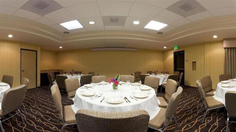 Holiday Inn Express & Suites Salinas By Ihg Екстер'єр фото