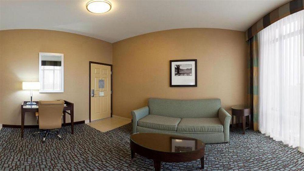Holiday Inn Express & Suites Salinas By Ihg Екстер'єр фото