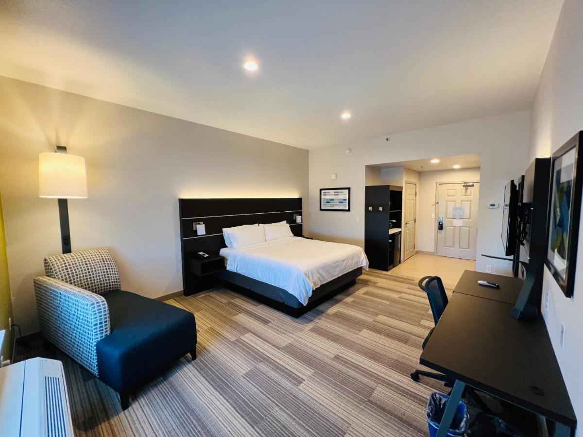 Holiday Inn Express & Suites Salinas By Ihg Екстер'єр фото