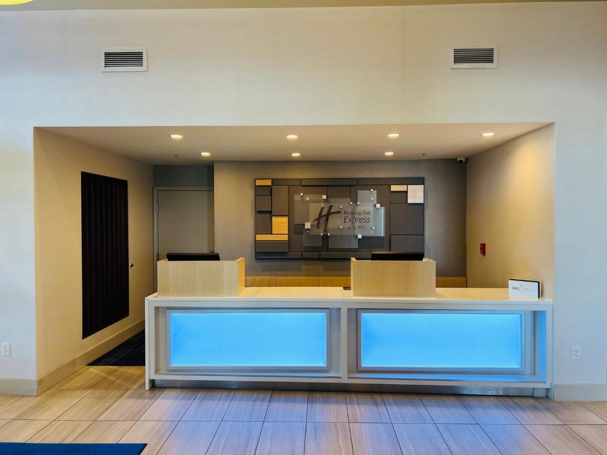 Holiday Inn Express & Suites Salinas By Ihg Екстер'єр фото
