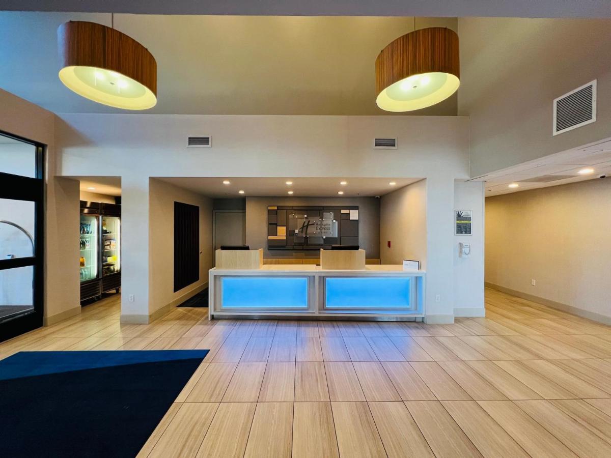 Holiday Inn Express & Suites Salinas By Ihg Екстер'єр фото